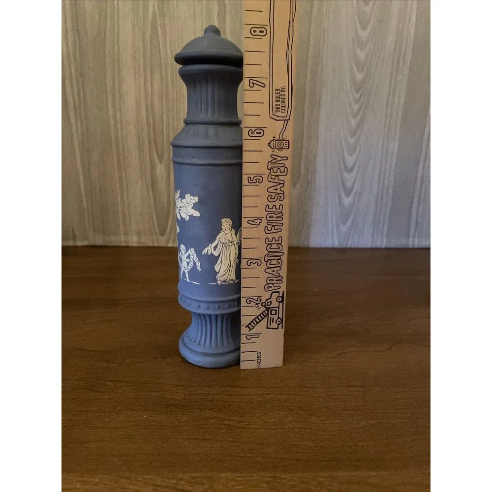 Vtg 1970s Avon Avonshire Blue Field Flowers Cologne NIB *STAINED*